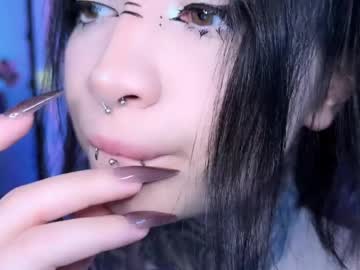 Изображение секс-шоу модели i_died_again Изображение секс-шоу модели i_died_again