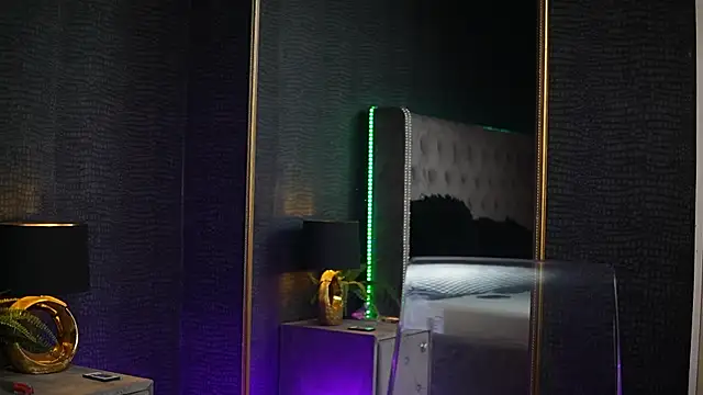 GiaEasyIce's sex show image