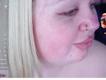 zarareign_'s sex show image