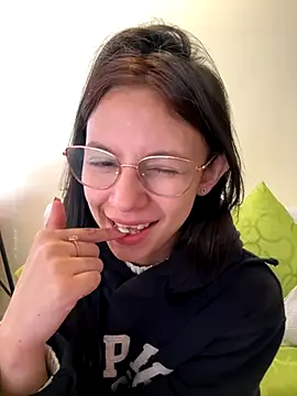 Bonniepark's sex show image