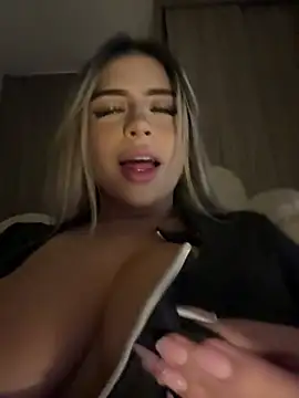 MiaWhitePink_'s sex show image