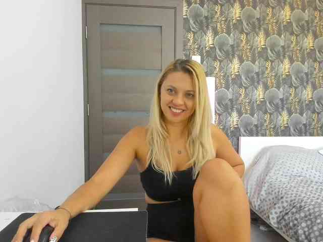 Sexshow-Bild von CarlaStaceeFun Sexshow-Bild von CarlaStaceeFun