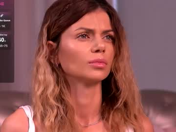 Изображение секс-шоу модели desiredmia_ Изображение секс-шоу модели desiredmia_