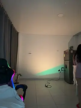 Изображение секс-шоу модели 18_salo Изображение секс-шоу модели 18_salo