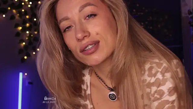 Blondie_Bunny's sex show image