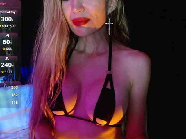 Изображение секс-шоу модели -AfricaYaa- Изображение секс-шоу модели -AfricaYaa-