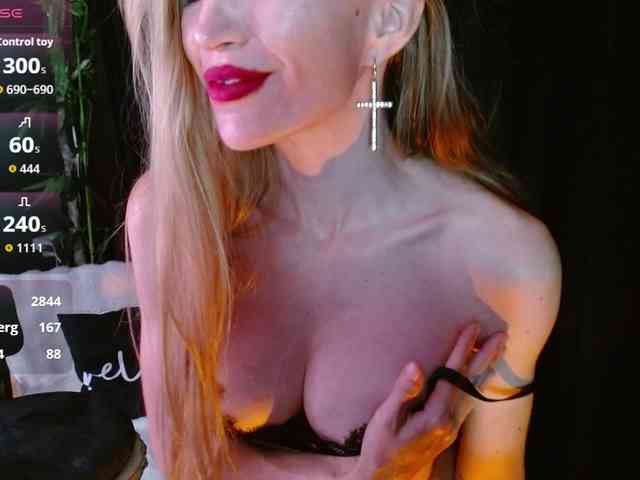 Изображение секс-шоу модели -AfricaYaa- Изображение секс-шоу модели -AfricaYaa-