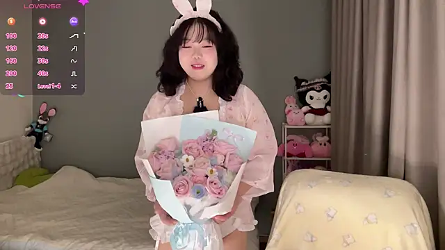 Изображение секс-шоу модели Kittenfishing Изображение секс-шоу модели Kittenfishing