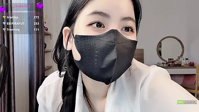 _Lynh_'s sex show image