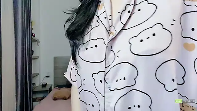 _Lynh_'s sex show image