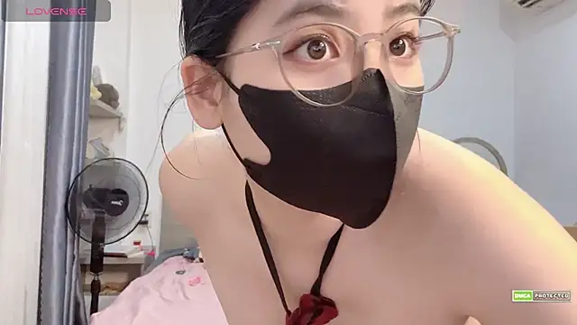 _Lynh_'s sex show image