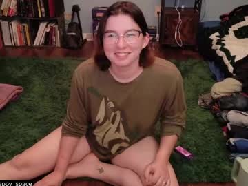 the_happy_space's sex show image