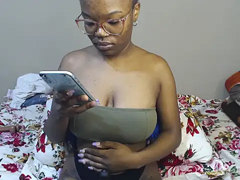 YummyMelanin117's sex show image