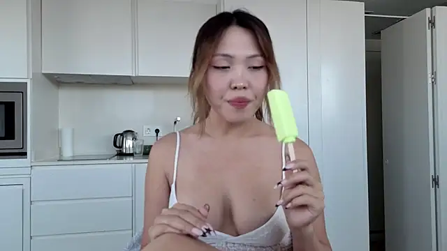 TammiLou's sex show image