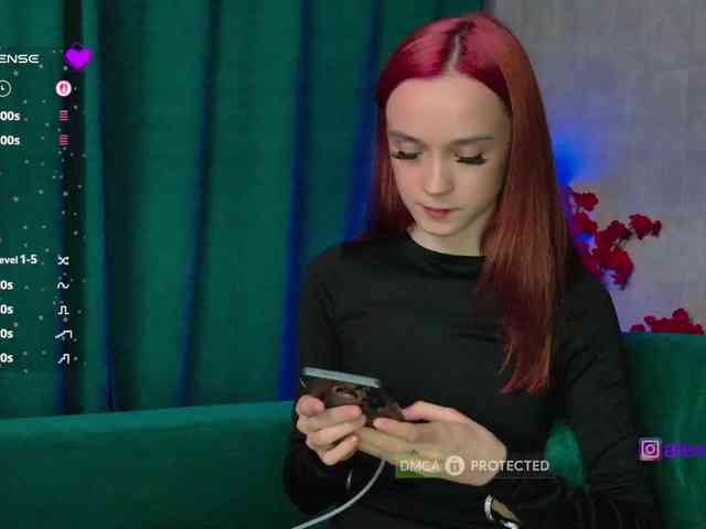 AlexNikaaa1815's sex show image