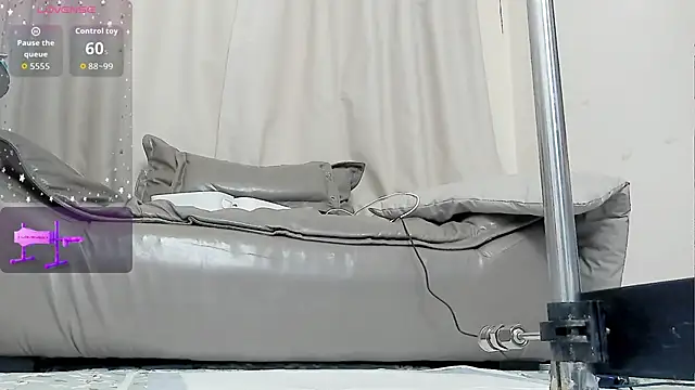 fox-yiyi's sex show image