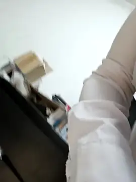 hugebobbs's sex show image