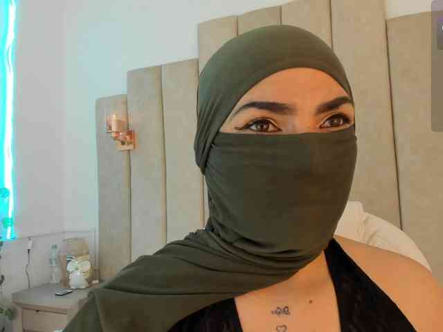 naylaa-'s sex show image