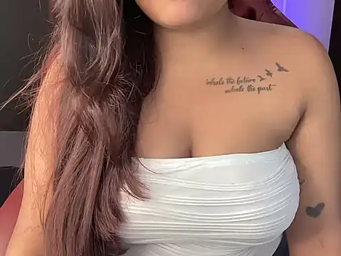 Изображение секс-шоу модели shanayaaa_1