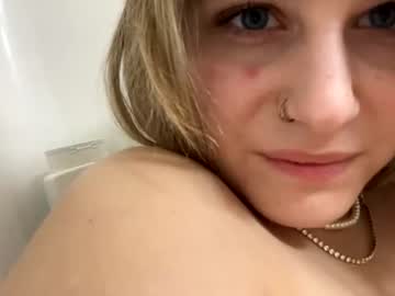 sassysquirtsmmm's sex show image