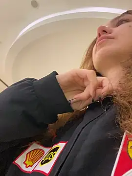 Изображение секс-шоу модели QuitieLia Изображение секс-шоу модели QuitieLia