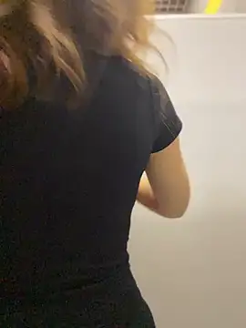 QuitieLia's sex show image