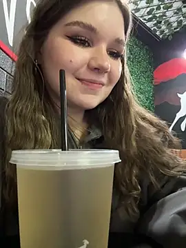 Изображение секс-шоу модели PumaShyXD