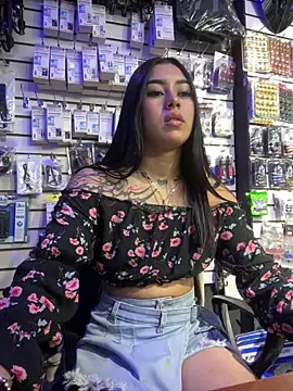 emily_24x's sex show image