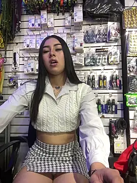 emily_24x's sex show image