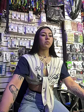 emily_24x's sex show image