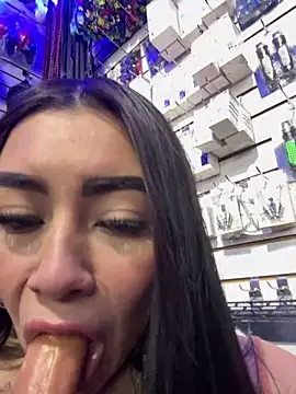 emily_24x's sex show image