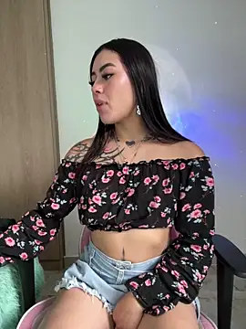 emily_24x's sex show image