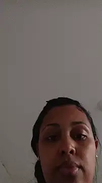 indiazinhabella27's sex show image