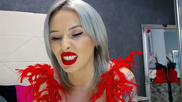 IssaSmith's sex show image