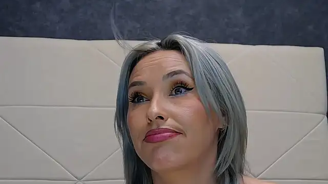 IssaSmith's sex show image