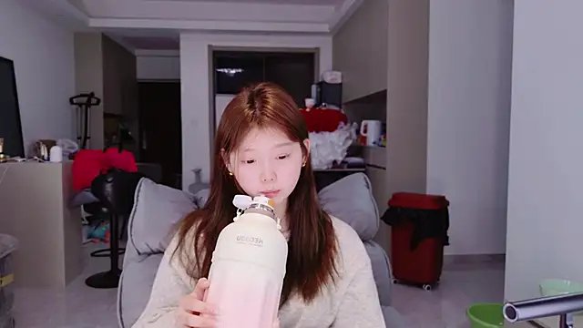 yang-yang-yang's sex show image