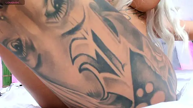 Изображение секс-шоу модели Ivy_Ann