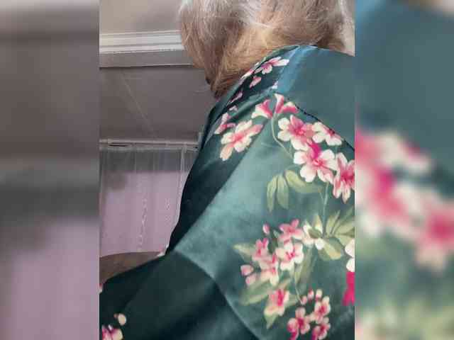 SweetMammy-1's sex show image SweetMammy-1's sex show image