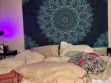 Sexshow-Bild von petitegirluvsdick