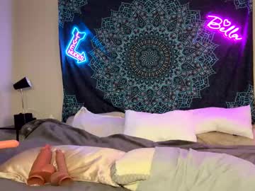 Sexshow-Bild von petitegirluvsdick