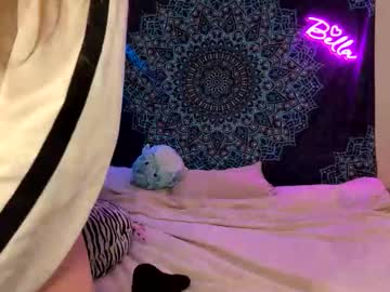 petitegirluvsdick's sex show image