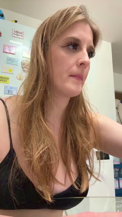 Изображение секс-шоу модели Ella_Milena Изображение секс-шоу модели Ella_Milena