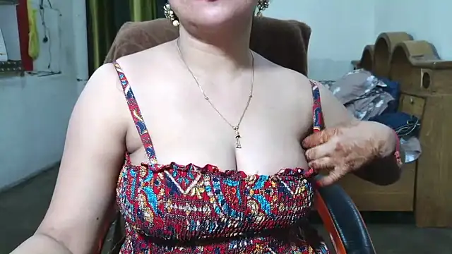 Изображение секс-шоу модели Cute_Mahi22 Изображение секс-шоу модели Cute_Mahi22