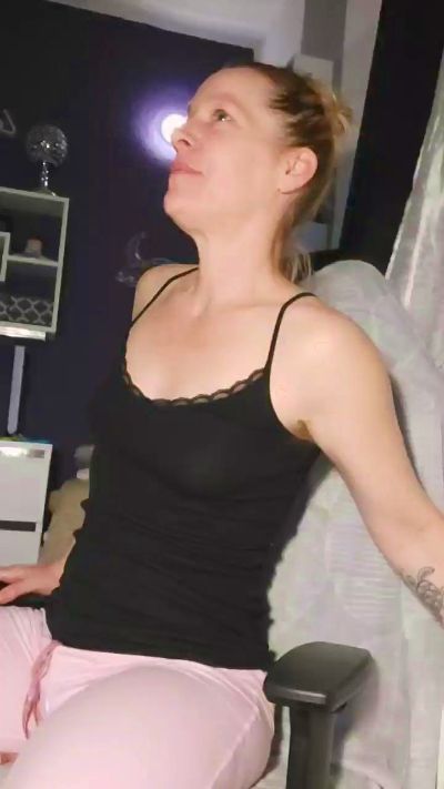 Изображение секс-шоу модели BlueEye_Girl Изображение секс-шоу модели BlueEye_Girl