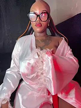 QUEEN_NOBUHLE_777's sex show image