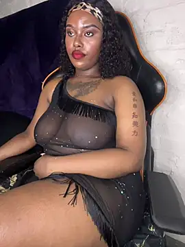 QUEEN_NOBUHLE_FEMDOM_777's sex show image