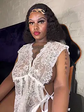 QUEEN_NOBUHLE_FEMDOM_777's sex show image