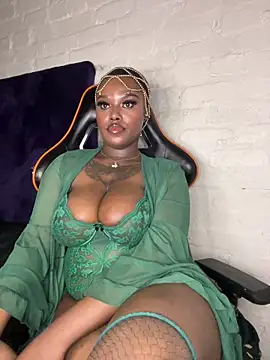 QUEEN_NOBUHLE_FEMDOM_777's sex show image