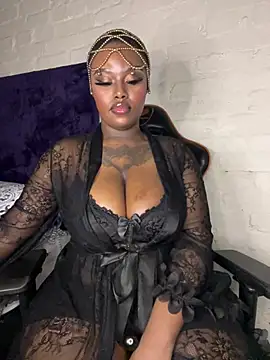 QUEEN_NOBUHLE_FEMDOM_777's sex show image