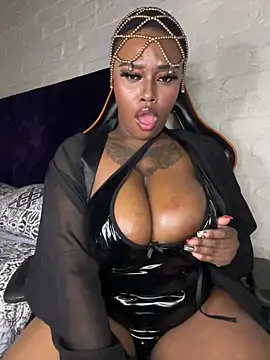 QUEEN_NOBUHLE_FEMDOM_777's sex show image